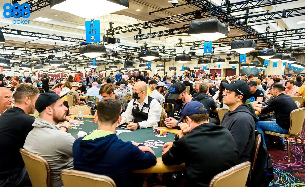 Schuhwurf und Entkleidung bei der WSOP