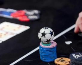 Vom grünen Rasen an den grünen Filz - Diese Fußballprofis haben auch beim Poker Erfolg!