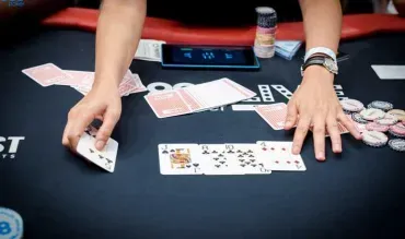 Wie spielt man 8-Game Mix Poker?
